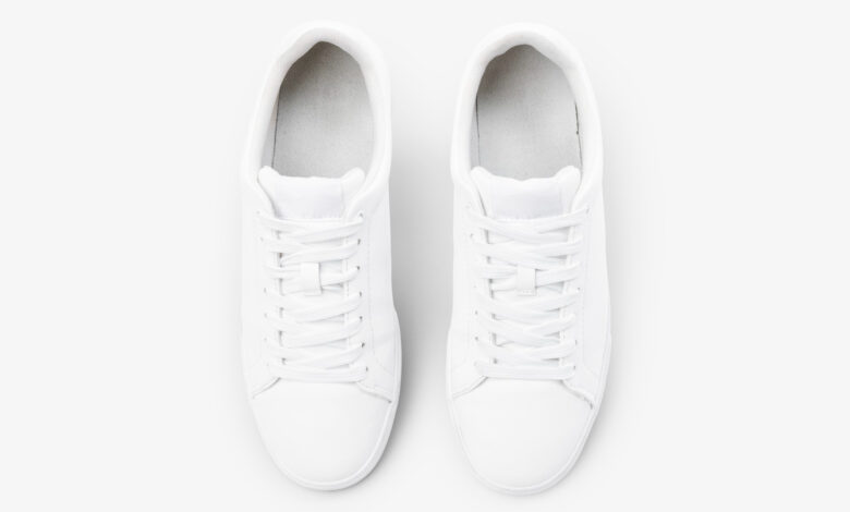 کفش سفید را چطور تمیز کنیم