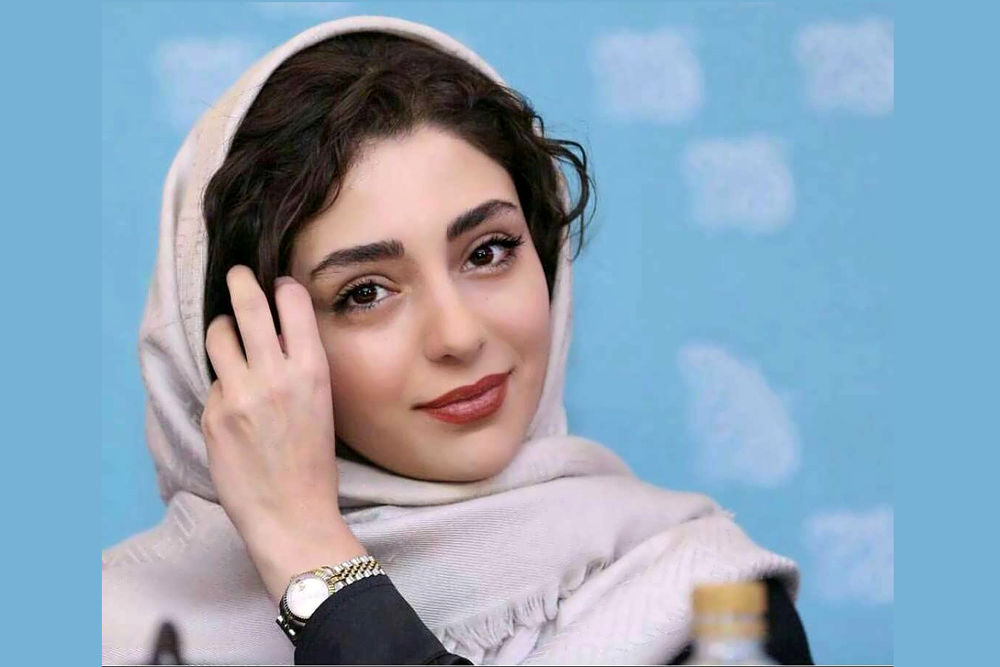 هستی مهدوی