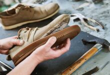 چسباندن کفش