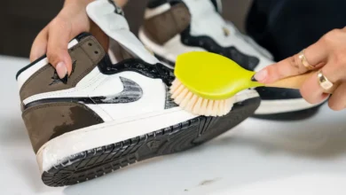 How to wash sneakers