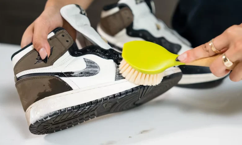 How to wash sneakers