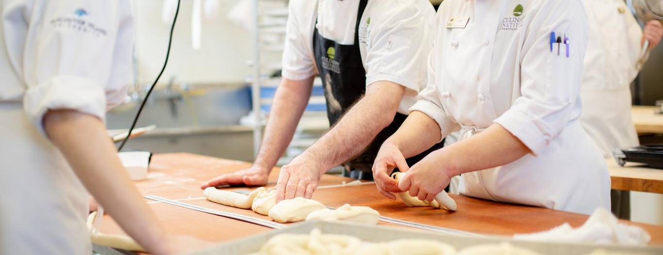 کلاس شیرینی پزی شرق تهران